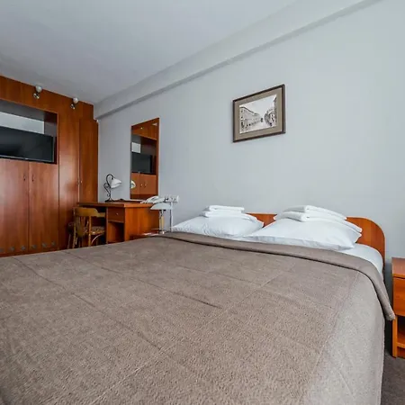 Zvezda Hotel