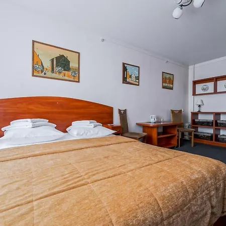 Hotel Zvezda 2*